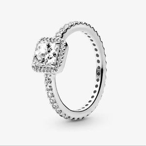 Brand New Women’s Silver Ring Size 7